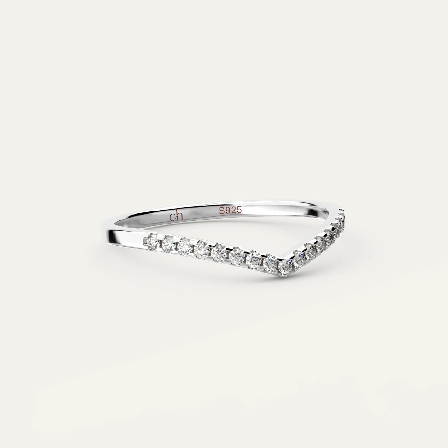 Goldmacher Lynx 925 Silver V-Shaped Pavé Moissanite Ring – Unique Design for Anniversary Gifts, Bridal Stacking, or Modern Fashion.