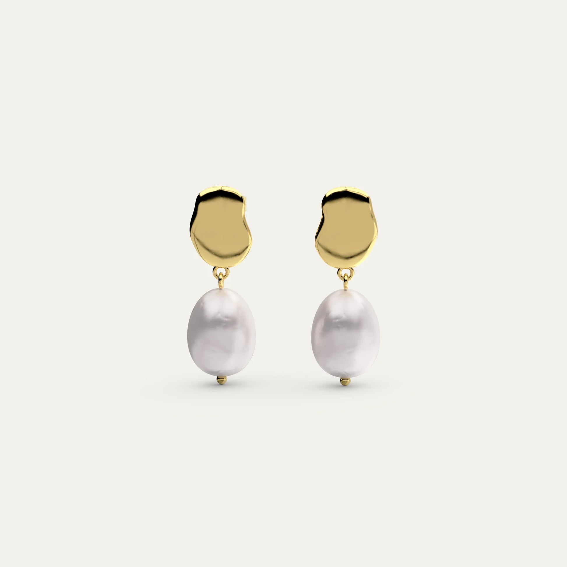 Goldmacher Drift Pearl Earrings – 18K Gold Plated with Natural Freshwater Pearls and Organic Design