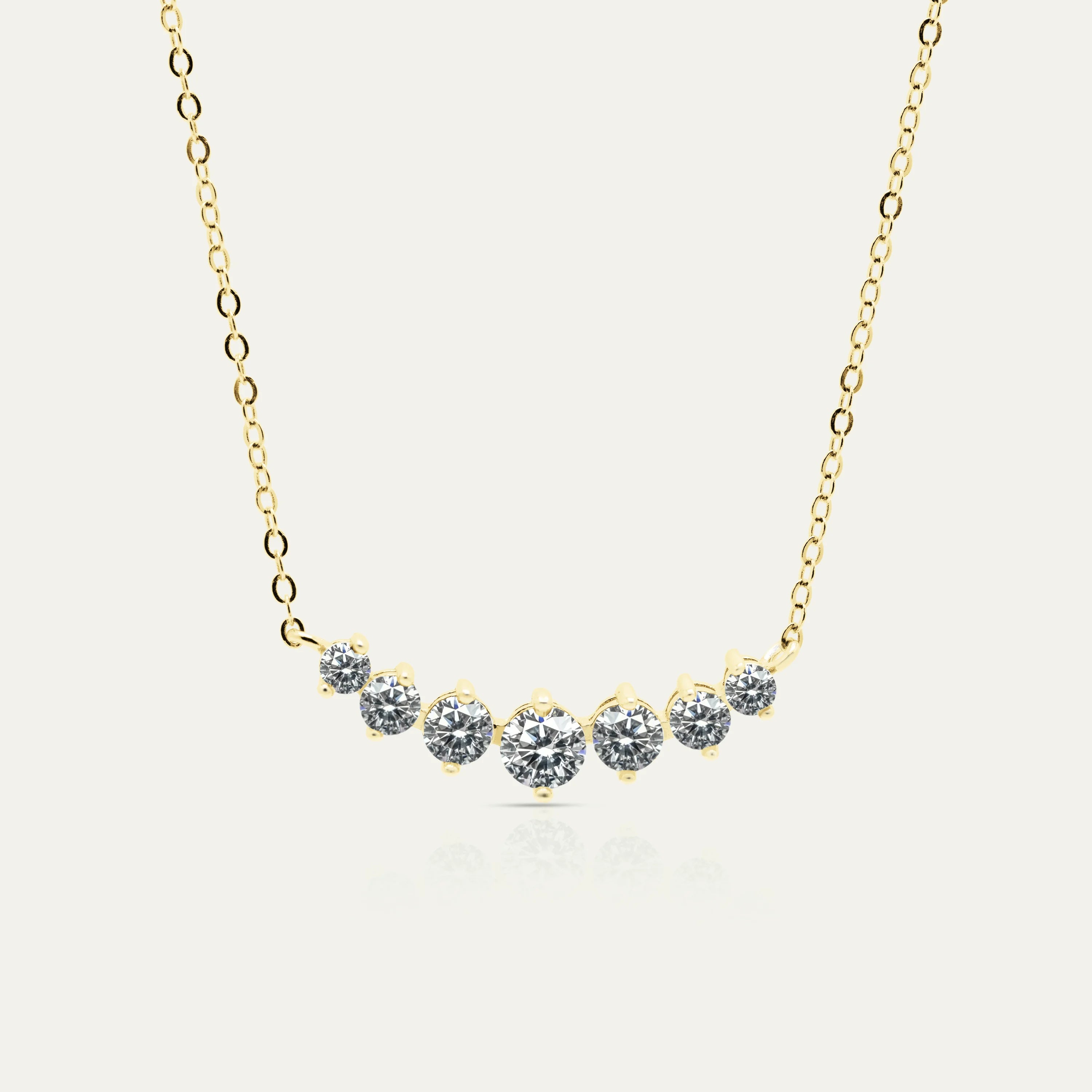 Goldmacher Felis 0.5ct round moissanite curved necklace in 18k gold