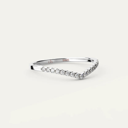 Goldmacher Lynx 925 Silver V-Shaped Pavé Moissanite Ring – Unique Design for Anniversary Gifts, Bridal Stacking, or Modern Fashion.