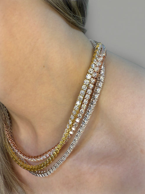 Focus on the radiant sparkle of Goldmacher moissanite tennis chain in gold rose and silver